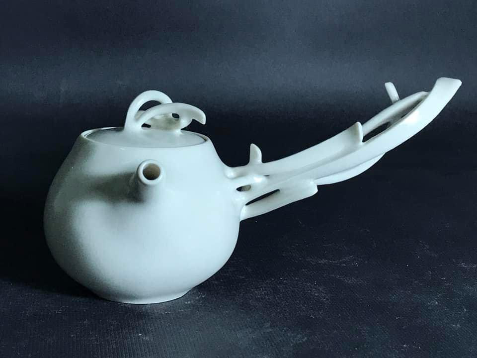 类别：鉴藏观点，标题：生活陶在商品与作品的价格差异1